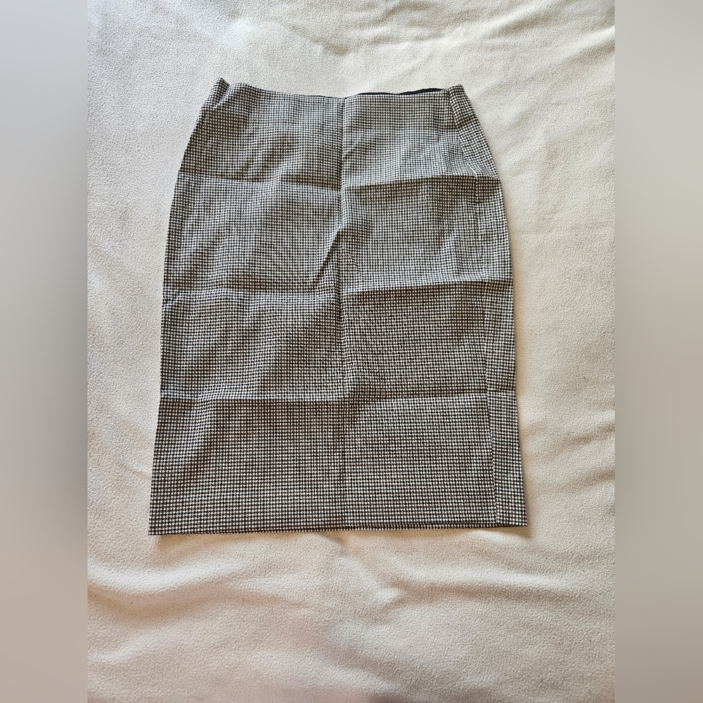 Elle skirt, white and black, size s